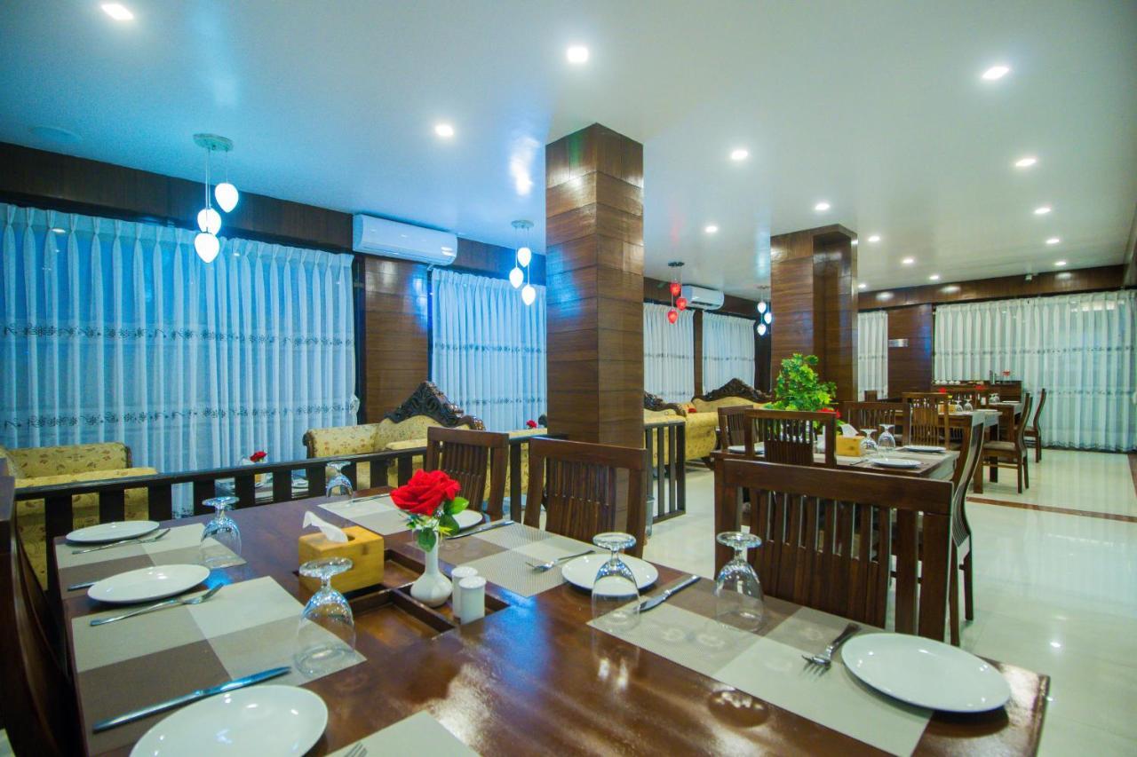 Hotel Prakash International Hetauda ภายนอก รูปภาพ
